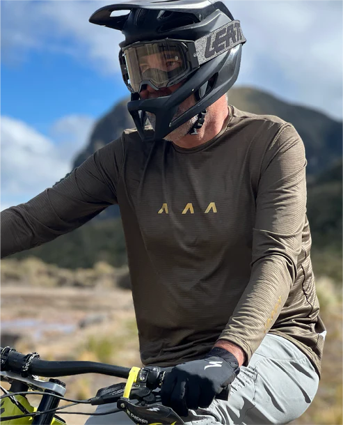 Camiseta Basics 2.0 Cafe Innovacion en Ropa Ciclismo LA CLASICA