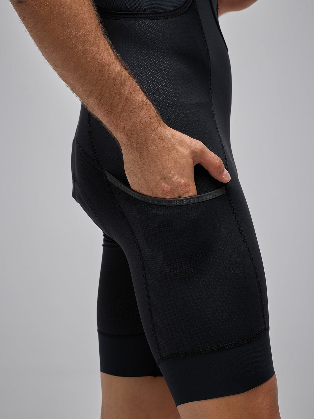 Pantaloneta ciclismo hombre Pantaloneta Ciclismo Givelo MC Cargo Negro Hombre Givelo — ropa ciclismo colombiana