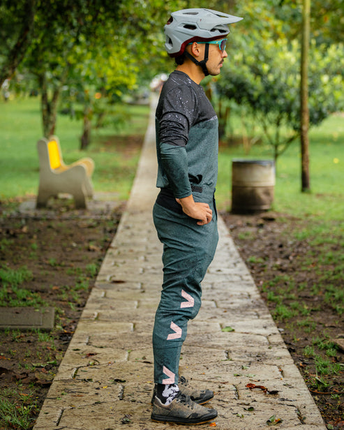 Pantalón Space Petróleo Hombre
