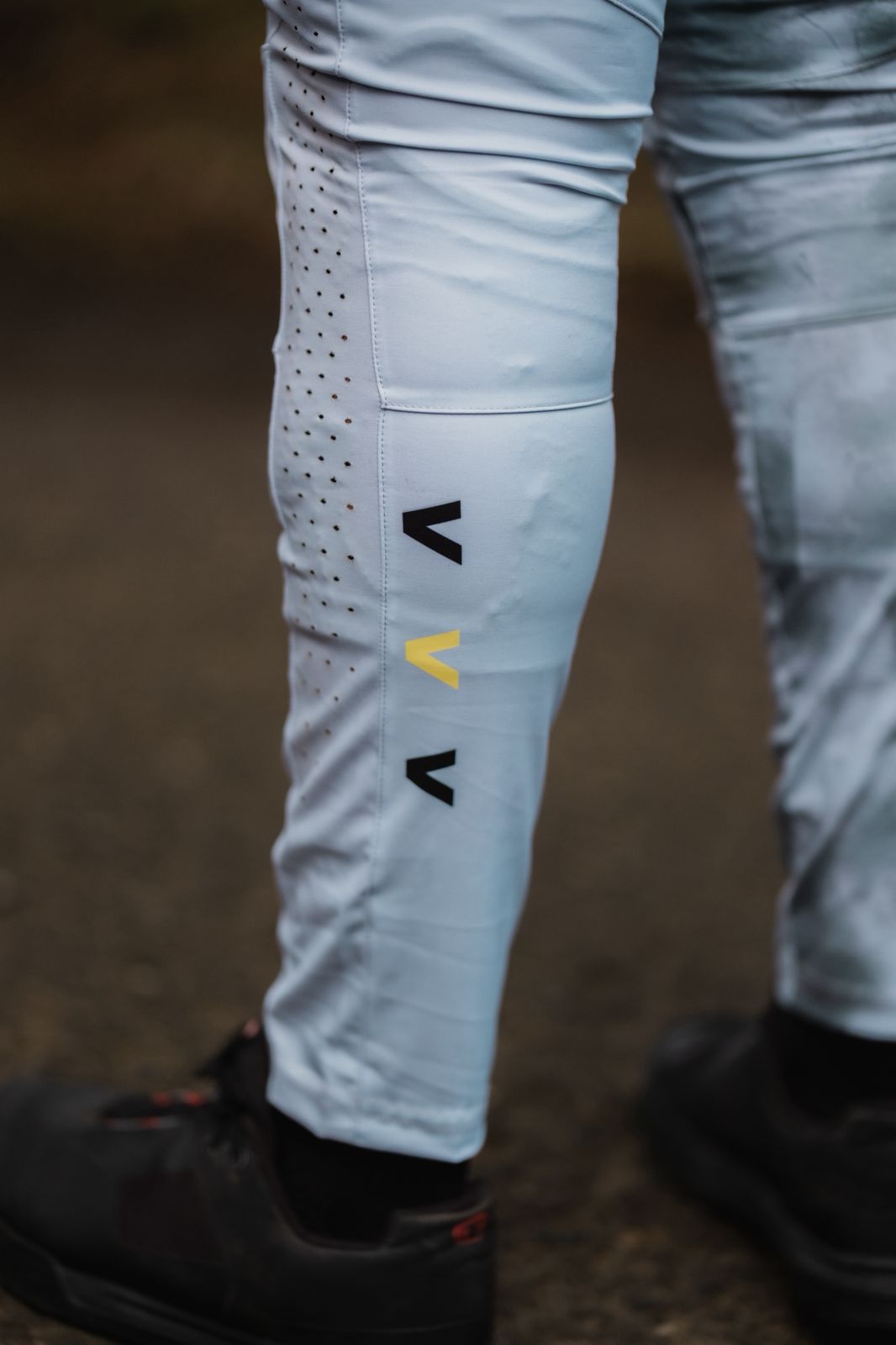  Pantalón MTB ash grey – Hombre