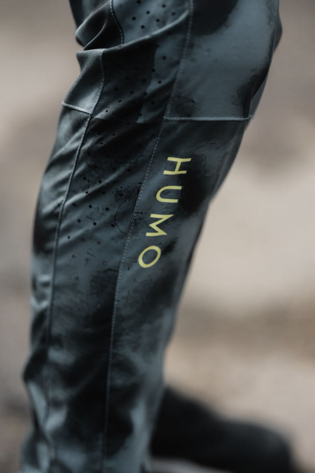 Pantalón smoky black – Mujer