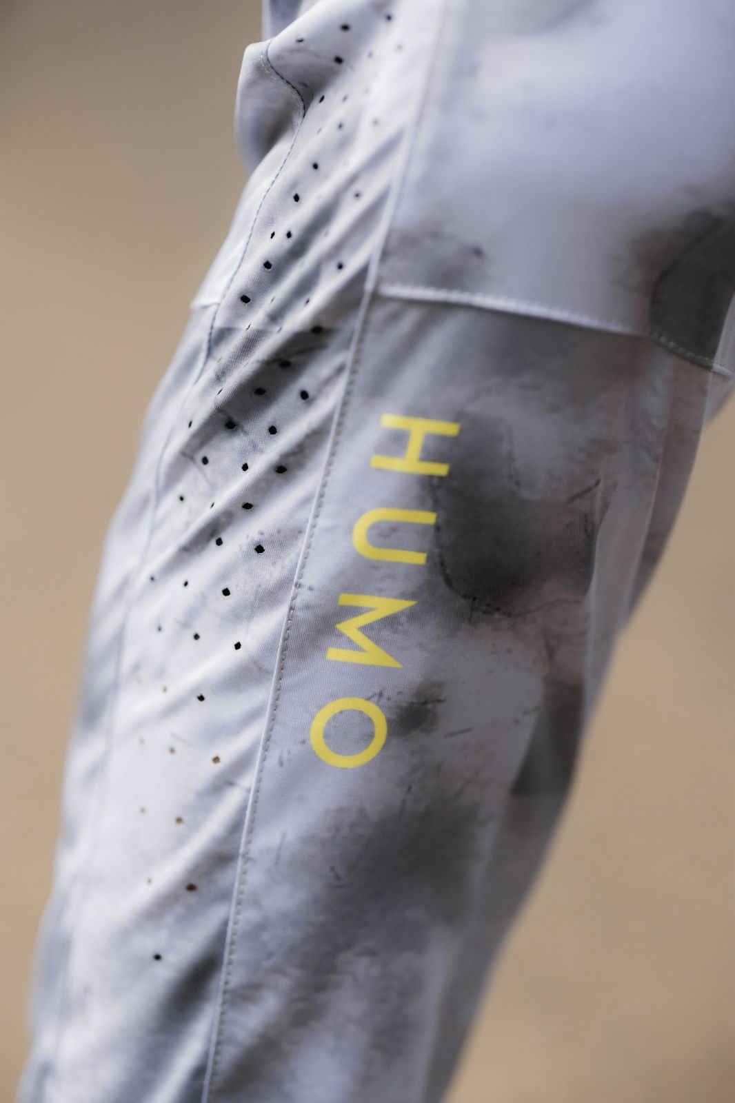 Pantalón ash grey – Mujer
