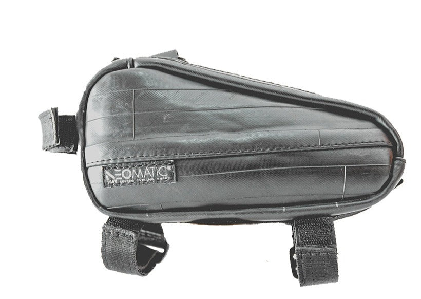 Bolsa de herramientas para bicicleta de neumáticos reciclados Vista latera